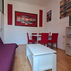 Appartement Red Blue With Private Parking And Gray Blue, Pula